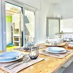 Charming House With Garden In Quinta Do Conde, Air Conditioning