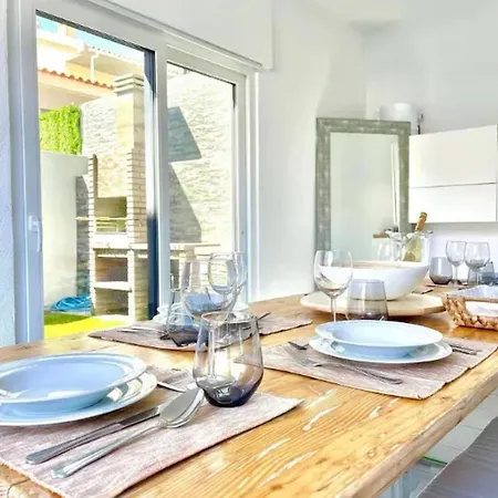 Charming House With Garden In Quinta Do Conde, Air Conditioning